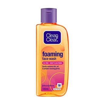 Clean & Clear Foaming Facial Wash For Women - 100ml