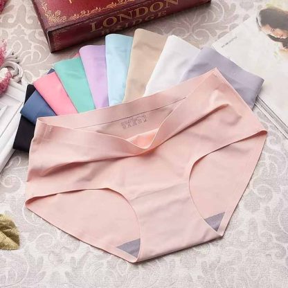 China Made Soft Sexy Seamless Ice Silk Panty for Women